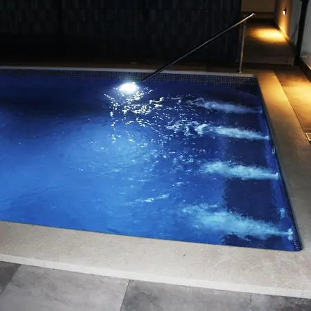 Apartment Poolside 2 Bedroom Ap. Mare